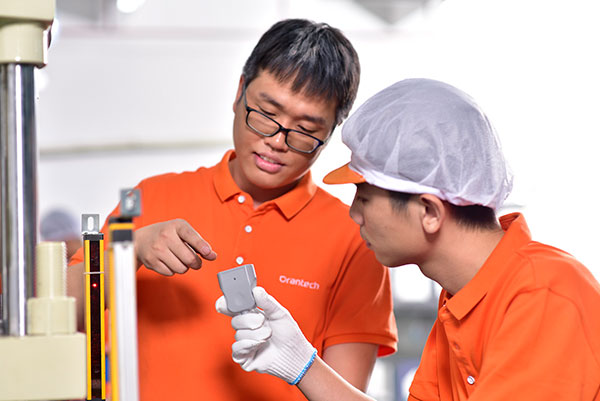 Orantech's team highlights key points for evaluating OEM medical cables.